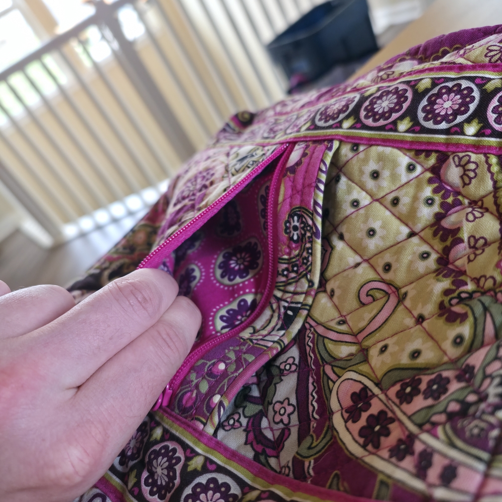 Retired Vera Bradley Very Berry Paisley Large Crossbody Hipster Bag - Picture 5 of 6